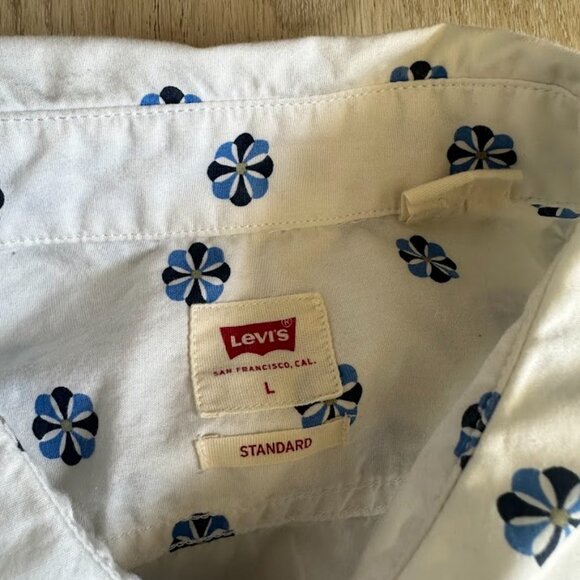 Levi's Men's Light Blue Button Up Short Sleeve Shirt Size LARGE - Picture 4 of 5